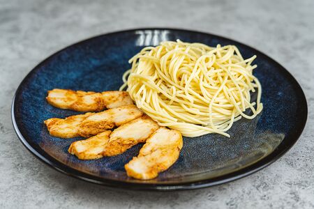 Детские макароны с курицей