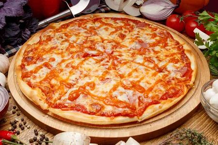 С ветчиной большая