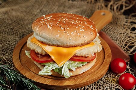 Чикен Чизбургер