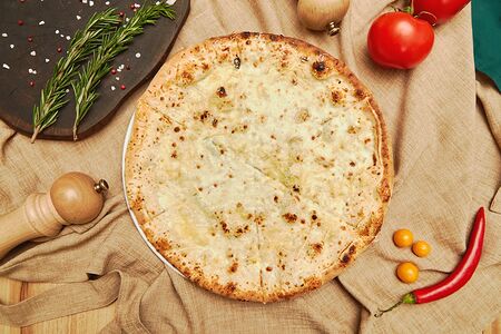 Пицца 4 сыра