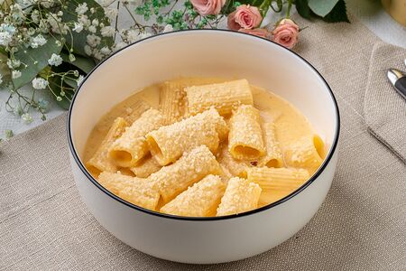 Ригатони с сыром