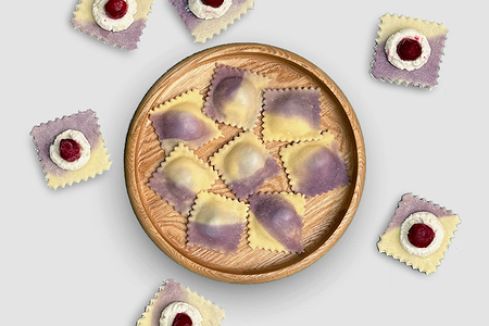 Равиоли с творогом вишней