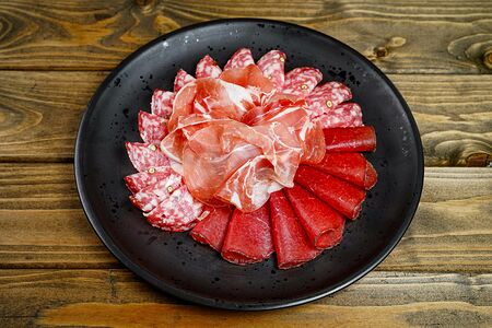 Мясная тарелка