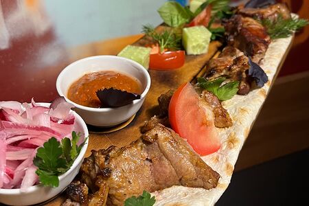 Шашлык из cвинoй шеи