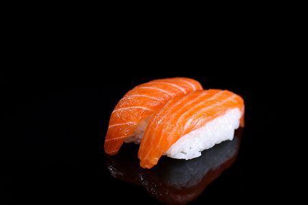 Суши Лосось