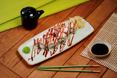 Ролл Филадельфия Угорь