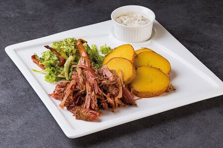 Рваная свинина BBQ