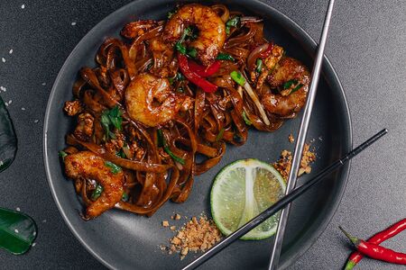 Пад-тай с креветками