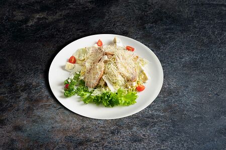 Салат Цезарь с курицей