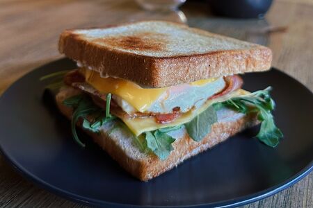 Сендвич с беконом