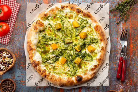 Пицца с тыквой и цыплёнком песто