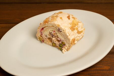 Меренговый рулет