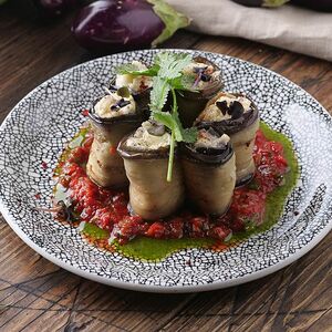 Рулетики из баклажанов