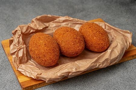 Котлета по-киевски с сыром и грибами