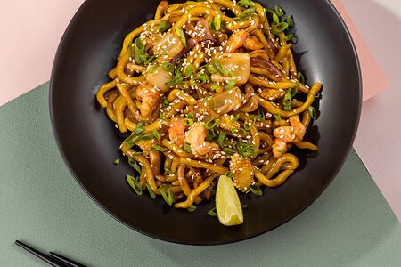 Удон с морепродуктами