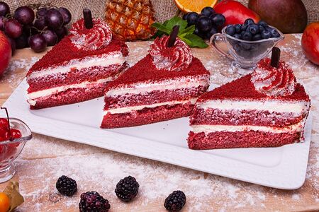 Пирожное Красный бархат