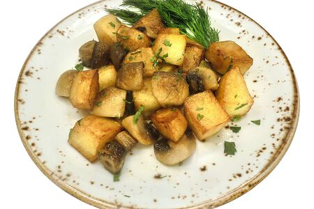 Жареный картофель с грибами и луком