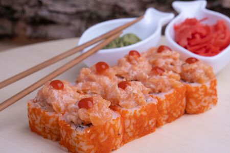 Ролл Лосось в чили