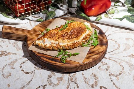 Кальцоне с курицей и грибами