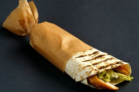 Мистер Твистер ролл с цыпленком