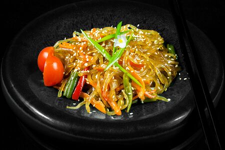 Лапша харусаме с овощами