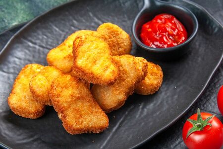 Куриные наггетсы