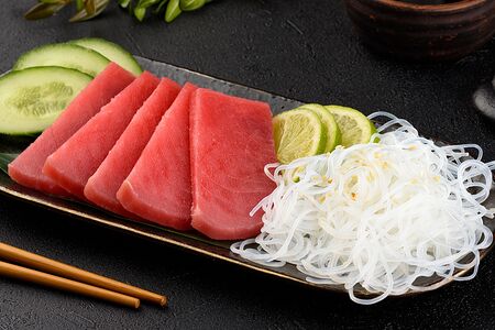 Сашими из тунца