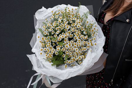 Букет цветов из ромашек Камила