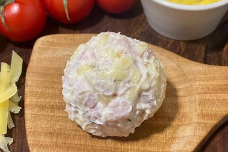 Шарик с ветчиной и сыром