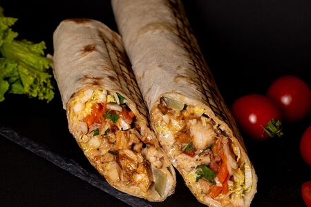 Шаурма с курицей большая