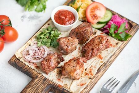 Шашлык из cвинoй шейки