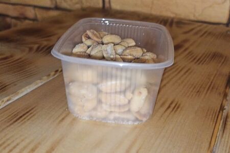 Арахис Холодец и хрен