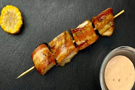 Шашлычок куриный в беконе