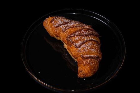 Круассан со сгущенкой