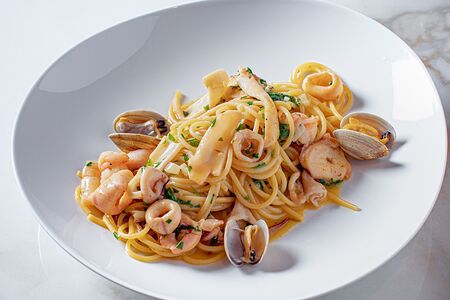 Спагетти с морепродуктами