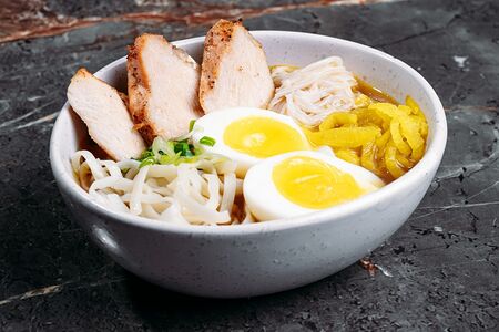 Рамен с курицей