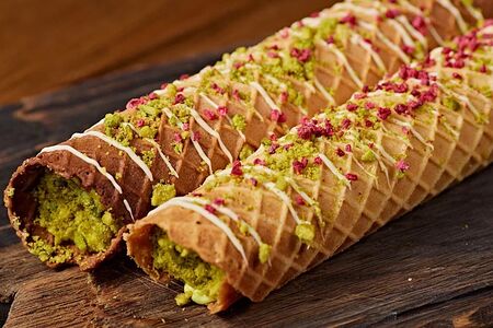 Трубочка с фисташкой