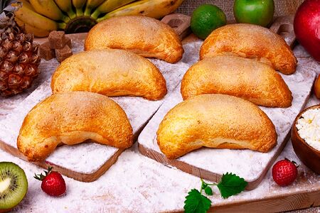 Банановый рожок с творогом