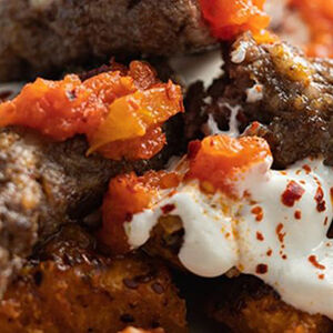 Молотый кебаб с томатным соусом