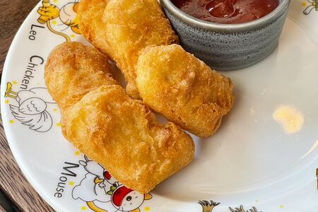 Детские куриные наггетсы с кетчупом