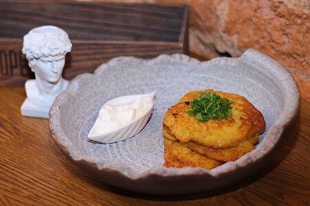 Драники со сметаной