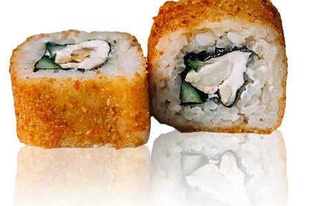 Жареный ролл с курицей