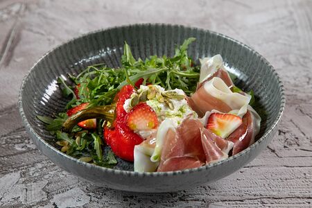 Кудрявая Моника