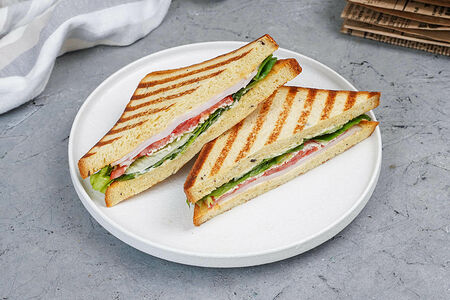 Сэндвич классический с ветчиной