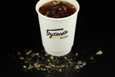 Чай листовой Морозная земляника в стакане