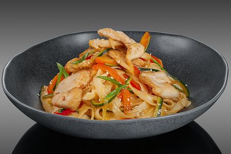 Удон с курицей