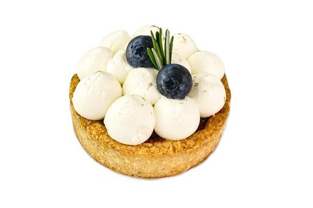 Тарт Вишня-фундук