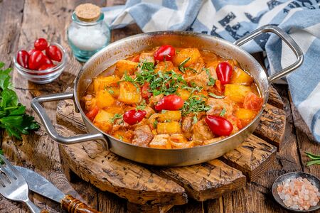 Свинина с черносливом