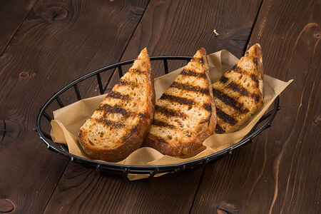 Чесночный бездрожжевой хлеб