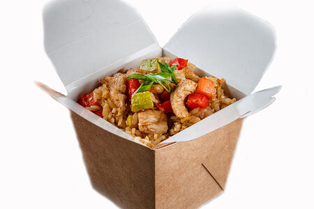 Тяхан с курицей и овощами